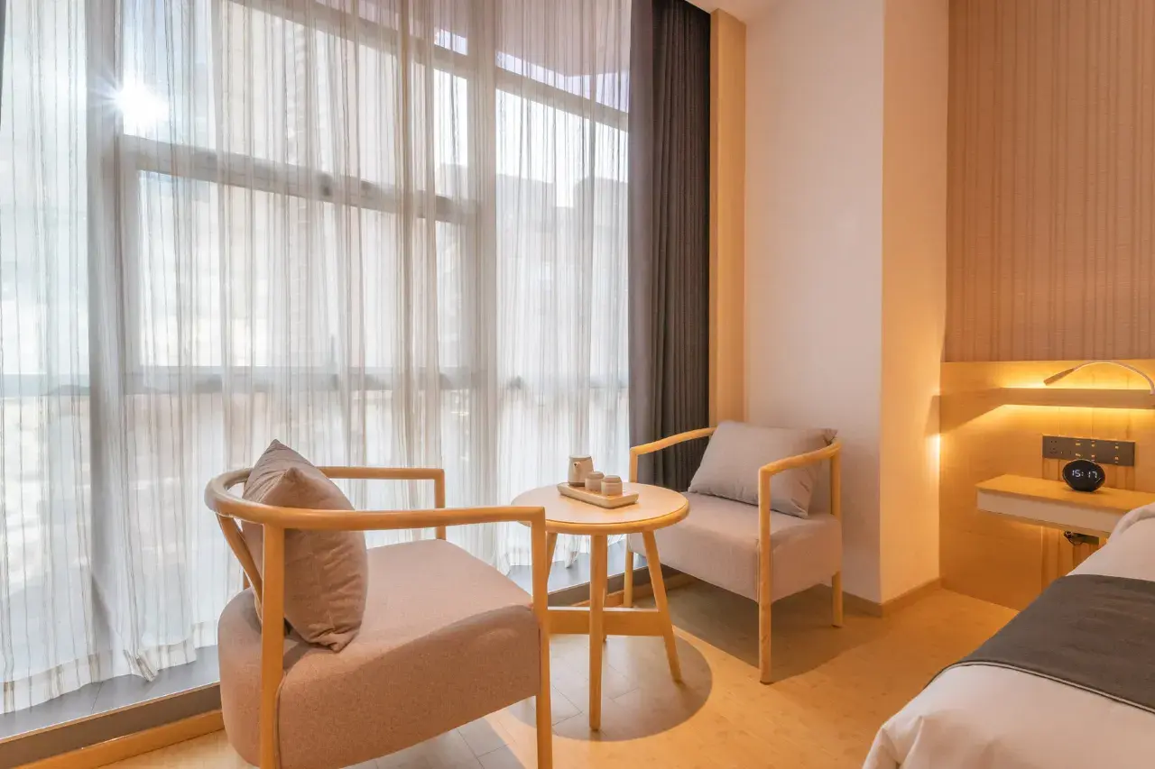 重庆建国隐逸酒店解放碑洪崖洞0005