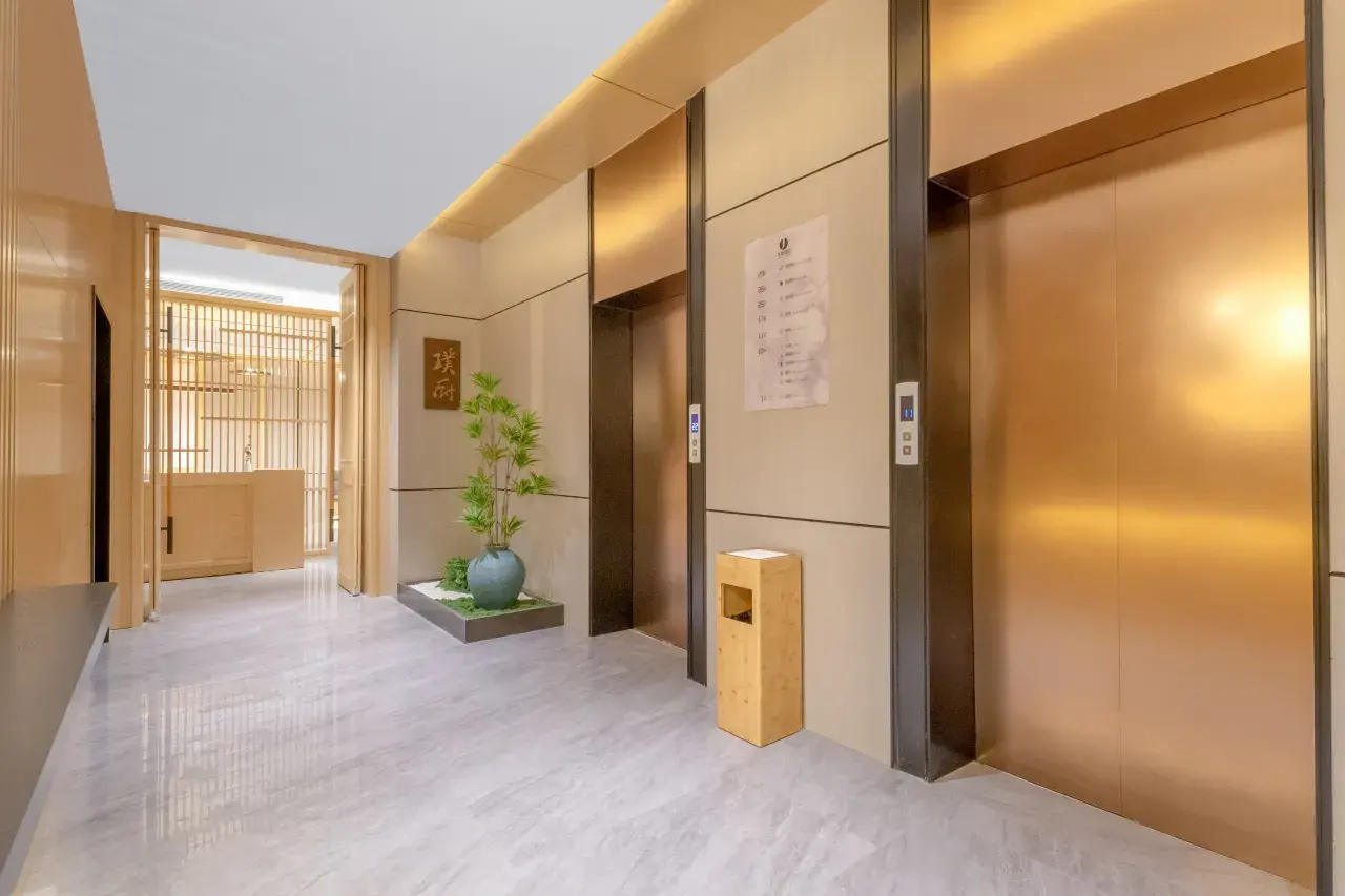 重庆建国隐逸酒店解放碑洪崖洞0028