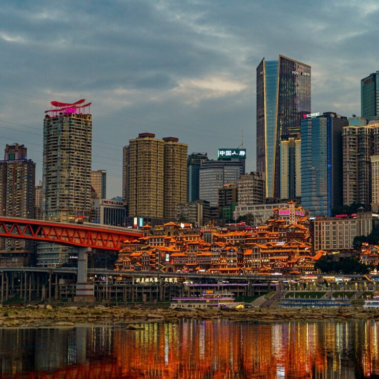 红崖洞终极指南：建国隐秘酒店为您带来的完整文化与摄影探险之旅